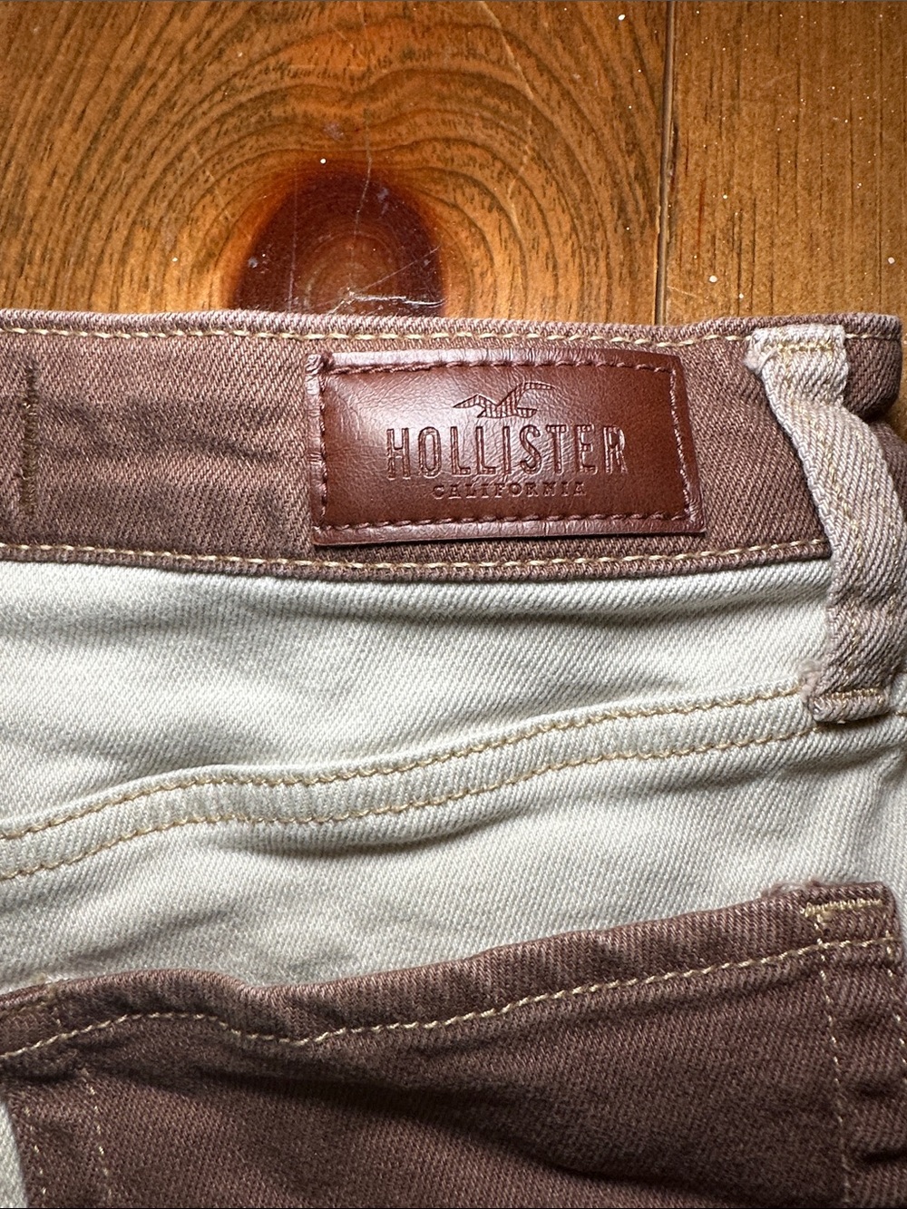 Hollister Brown Color Block Ultra High Rise Vintage Relaxed Mom Short - Picture 3 of 6